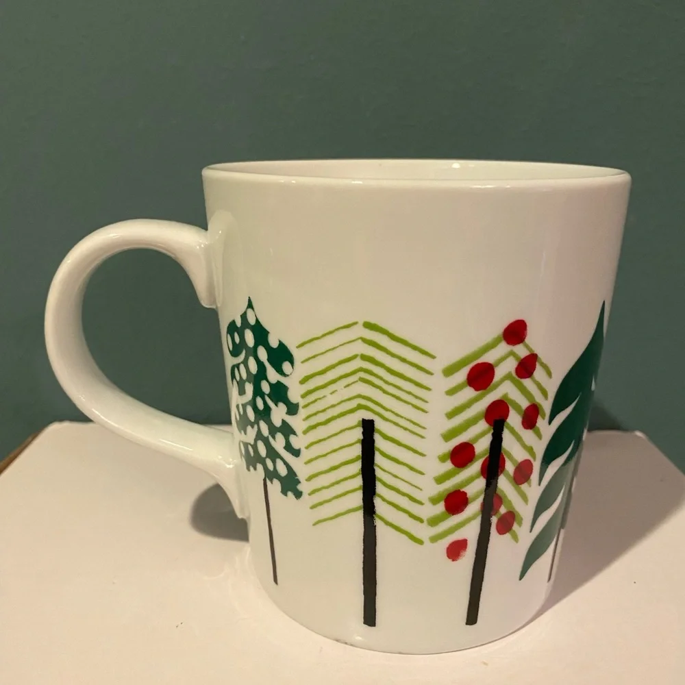 Crate&Barrel Jenny Bowers Christmas Tree Mug